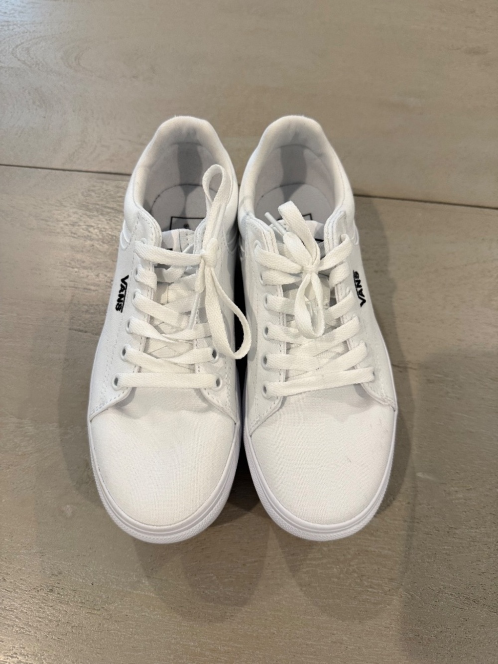 Vans White Woman's Sneakers, Sz: 6.5M